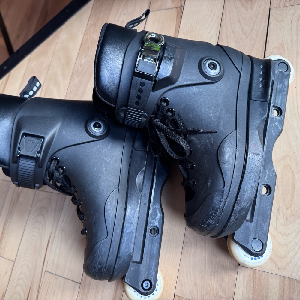 Them skate 909 black size 6-6.5